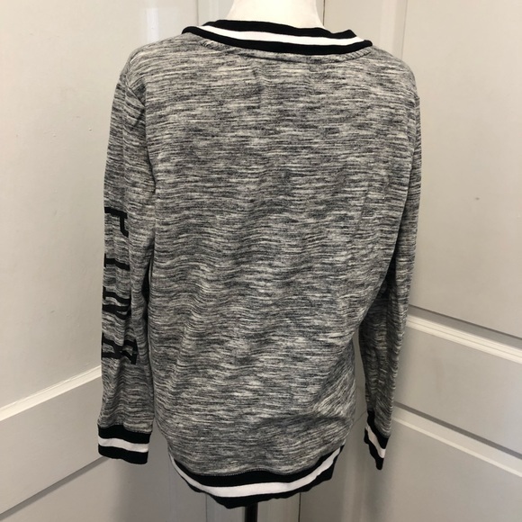Pink by Victoria’s Secret v neck sweatshirt size small - Picture 3 of 4